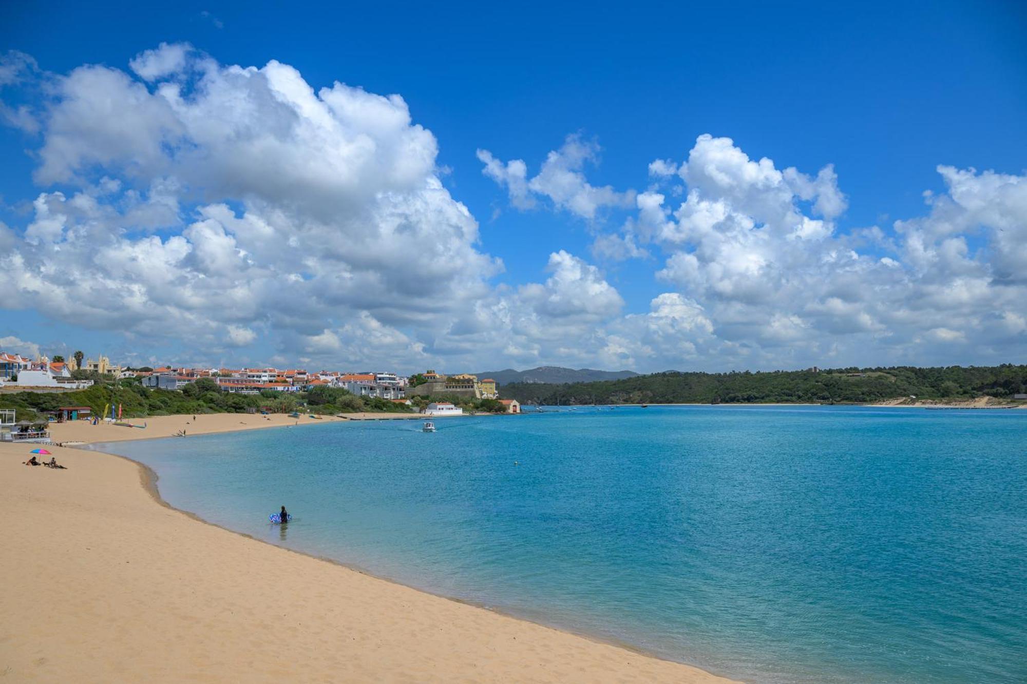 Milfontes Beach House วิลานอวา ดิ มิลฟงติส ภายนอก รูปภาพ